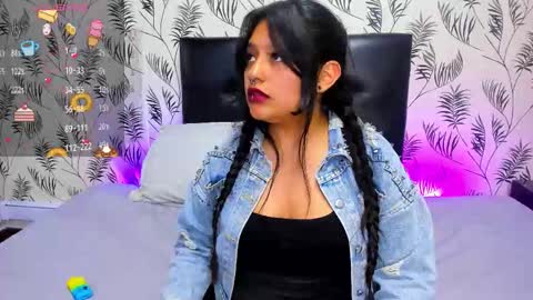 Snapshot of lucianabrooks chatting on 12-04-25, 12:09 Luciiana online show from 12-04-25, 12:09