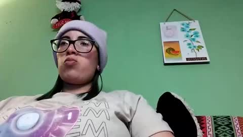 Snapshot of lucianacapisce chatting on 02-18-25, 07:09 Dani 3 online show from 02-18-25, 07:09