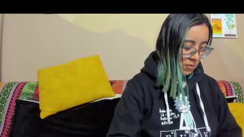 Snapshot of lucianacapisce chatting on 10-12-25, 11:04 Dani 3 online show from 10-12-25, 11:04