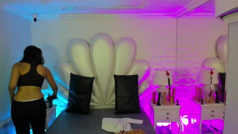    online show from 12-16-24, 11:33