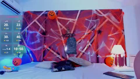 lucianamendozaa_ online show from 10-28-25, 04:49