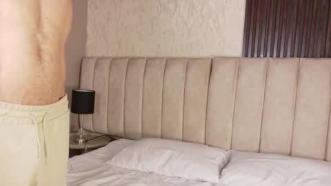 Luciano online show from 10-12-25, 08:41