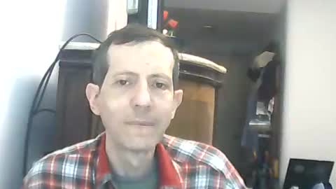 Snapshot of lucianoaxel chatting on 05-27-26, 01:57 Luciano online show from 05-27-26, 01:57