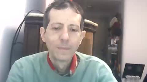 Snapshot of lucianoaxel chatting on 06-05-26, 12:39 Luciano online show from 06-05-26, 12:39