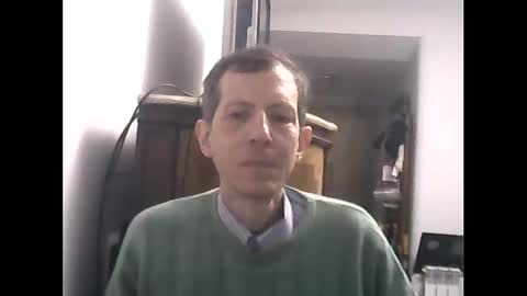 Snapshot of lucianoaxel chatting on 06-08-26, 12:36 Luciano online show from 06-08-26, 12:36