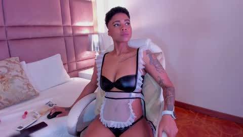 Snapshot of luciawallace chatting on 03-07-25, 12:15 lucia wallace online show from 03-07-25, 12:15