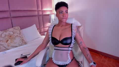 Snapshot of luciawallace chatting on 03-07-25, 03:19 lucia wallace online show from 03-07-25, 03:19