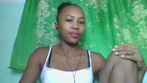 lucie196645 online show from 04-25-26, 06:05