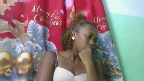 lucie196645 online show from 05-26-26, 06:48