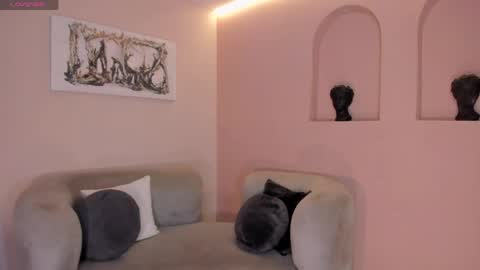 Lucie Martin online show from 04-13-26, 07:41