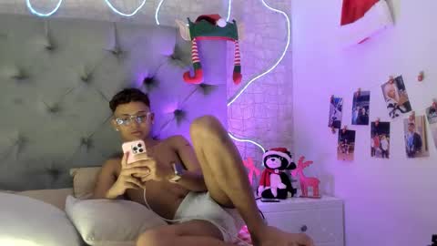 Snapshot of lucien_gray_ chatting on 12-05-25, 08:12 Lucien Gray online show from 12-05-25, 08:12