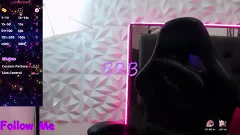 Snapshot of lucifer_and_mia chatting on 11-29-25, 04:48 Mia Vergara online show from 11-29-25, 04:48