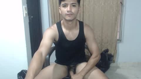 Snapshot of lucifferr_ chatting on 12-19-25, 04:36 leonel online show from 12-19-25, 04:36