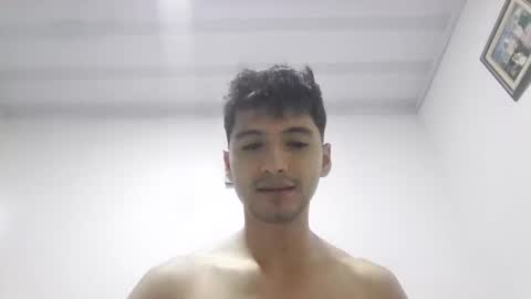 Snapshot of lucifferr_ chatting on 02-03-26, 12:42 leonel online show from 02-03-26, 12:42