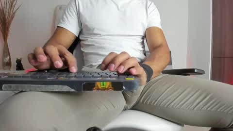 Leo online show from 04-25-26, 12:08