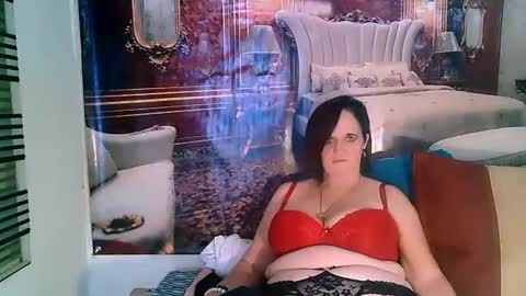 Snapshot of luciousgrace chatting on 02-21-25, 12:28 Grace online show from 02-21-25, 12:28