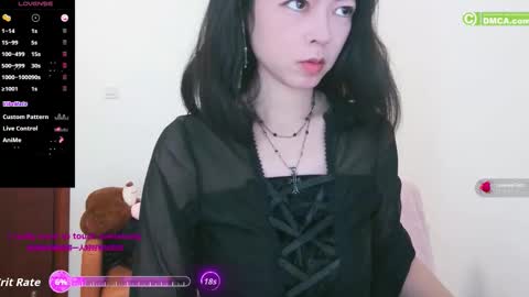 Snapshot of luckrose chatting on 10-29-25, 02:14 Jinn online show from 10-29-25, 02:14