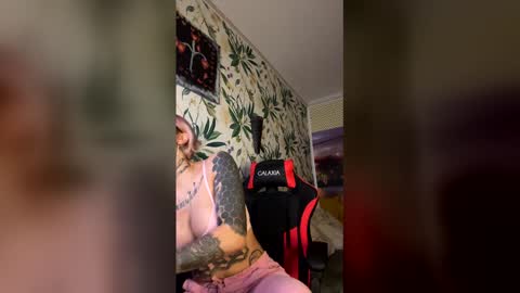 lucky_denizz online show from 12-18-25, 11:05