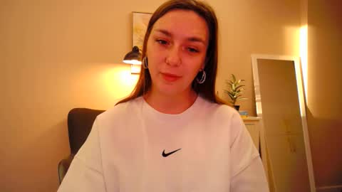 lucky_foryou_baby online show from 12-04-24, 04:54