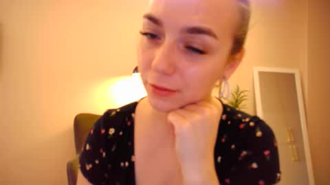 lucky_foryou_baby online show from 01-22-25, 05:48