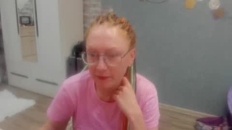 Snapshot of lucky_licky20 chatting on 11-19-25, 02:11 lucky_licky20 online show from 11-19-25, 02:11