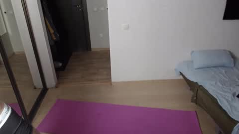 Snapshot of lucky_swimmer chatting on 11-03-25, 05:31 Iron Jhon online show from 11-03-25, 05:31