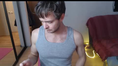 Snapshot of lucky_swimmer chatting on 12-02-25, 04:40 Iron Jhon online show from 12-02-25, 04:40