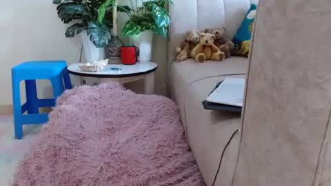 Crisiah online show from 12-31-24, 07:42