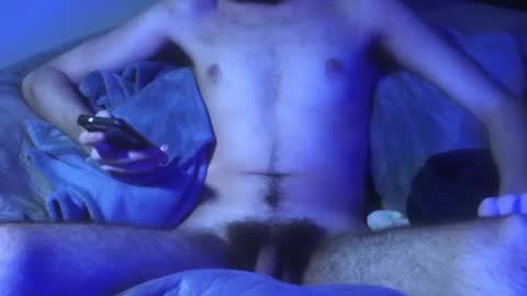 Snapshot of luckyduck46 chatting on 10-19-25, 08:04 Lucky online show from 10-19-25, 08:04