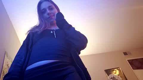 Snapshot of luckyducky02 chatting on 11-18-25, 09:03 Lucky online show from 11-18-25, 09:03