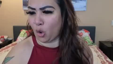 Snapshot of luckylee1992 chatting on 11-08-25, 06:24 luckylee1992 online show from 11-08-25, 06:24