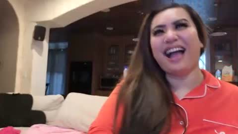 Snapshot of luckylee1992 chatting on 12-03-25, 02:15 luckylee1992 online show from 12-03-25, 02:15