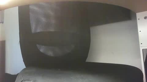 Snapshot of luckyluke2k chatting on 12-17-24, 11:39 Lucky online show from 12-17-24, 11:39