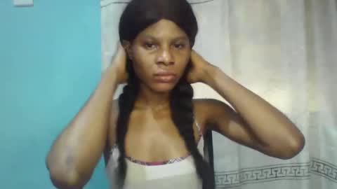 Snapshot of luckymadequeen chatting on 01-02-25, 07:12 Gloria online show from 01-02-25, 07:12