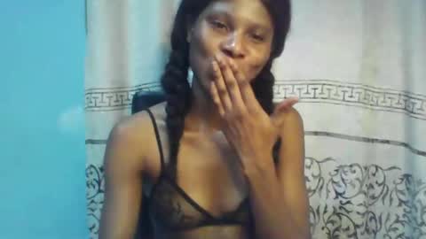 Snapshot of luckymadequeen chatting on 01-04-25, 06:09 Gloria online show from 01-04-25, 06:09