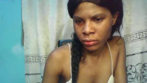Snapshot of luckymadequeen chatting on 02-03-25, 03:20 Gloria online show from 02-03-25, 03:20