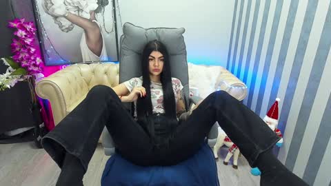 Monika online show from 01-18-25, 10:39