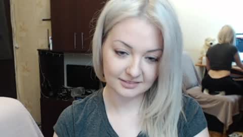 LuckyShot online show from 04-06-26, 01:01