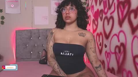 Snapshot of luckyswagson chatting on 11-21-25, 05:17 Luanis online show from 11-21-25, 05:17