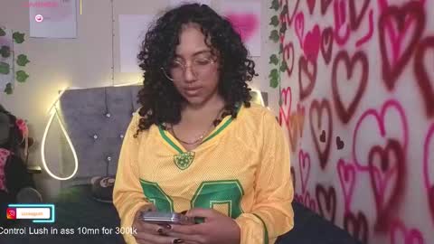 Luanis online show from 01-18-26, 05:33