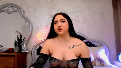 Mia online show from 04-08-26, 05:46