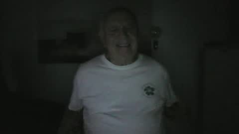 Snapshot of luclovestops chatting on 10-27-25, 06:06 Luclostops online show from 10-27-25, 06:06