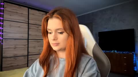 EmmaEmbers online show from 04-01-26, 03:09