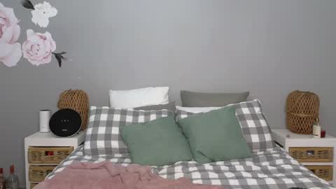 Lucy online show from 04-27-26, 09:13