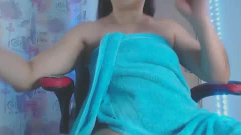 Snapshot of lucy_chanell chatting on 02-05-25, 05:09 lucy online show from 02-05-25, 05:09