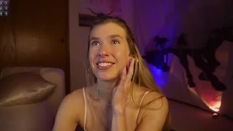 Lucy. online show from 02-26-25, 03:42