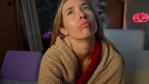 Lucy. online show from 04-26-26, 05:43