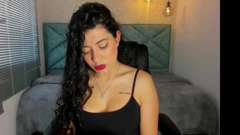 Lucy Greys online show from 11-27-25, 11:56