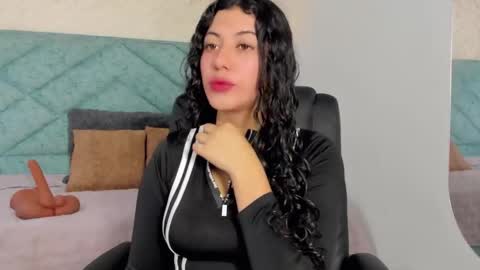 Lucy Greys online show from 02-17-26, 11:50