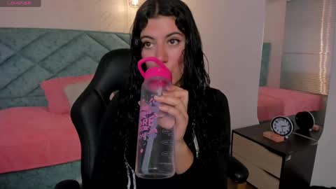 Lucy Greys online show from 04-16-26, 11:44